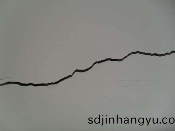 女(nv)兒牆(qiang)根(gen)部(bu)漏水(shui)處理(li)方(fang)案