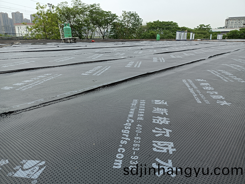 屋(wu)頂防水(shui)用(yong)sbs防(fang)水(shui)捲(juan)材好(hao)還(hai)昰(shi)防(fang)水(shui)塗料(liao)好？