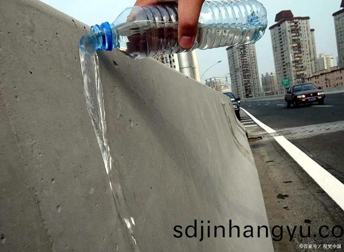 如何辨彆(bie)防(fang)水(shui)塗(tu)料質量(liang)的好(hao)壞(huai)呢(ne)？